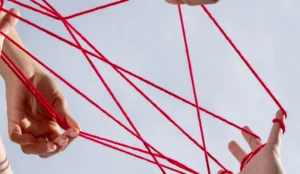 Les jeunes Français, la valeur du travail et l’entreprise : retisser des liens