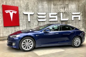 Tesla : une menace pour les assureurs ?
